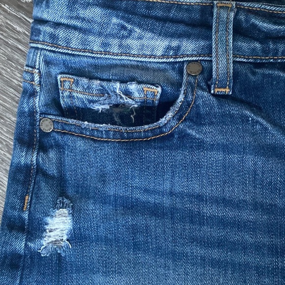 PAIGE Daryn Distressed Denim Shorts sz 28 Spring Break Vacation Beach Coastal - Picture 14 of 15